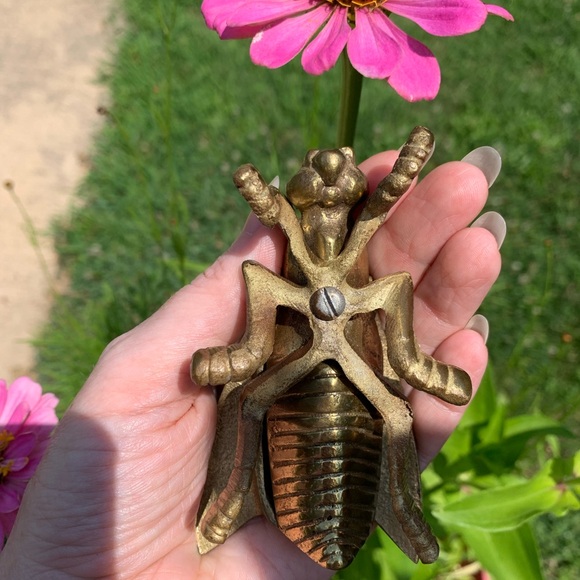 Brass Fly ashtray - Picture 7 of 12